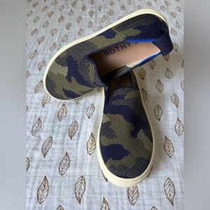 Rothy's The Kids Sneaker Spruce Camo